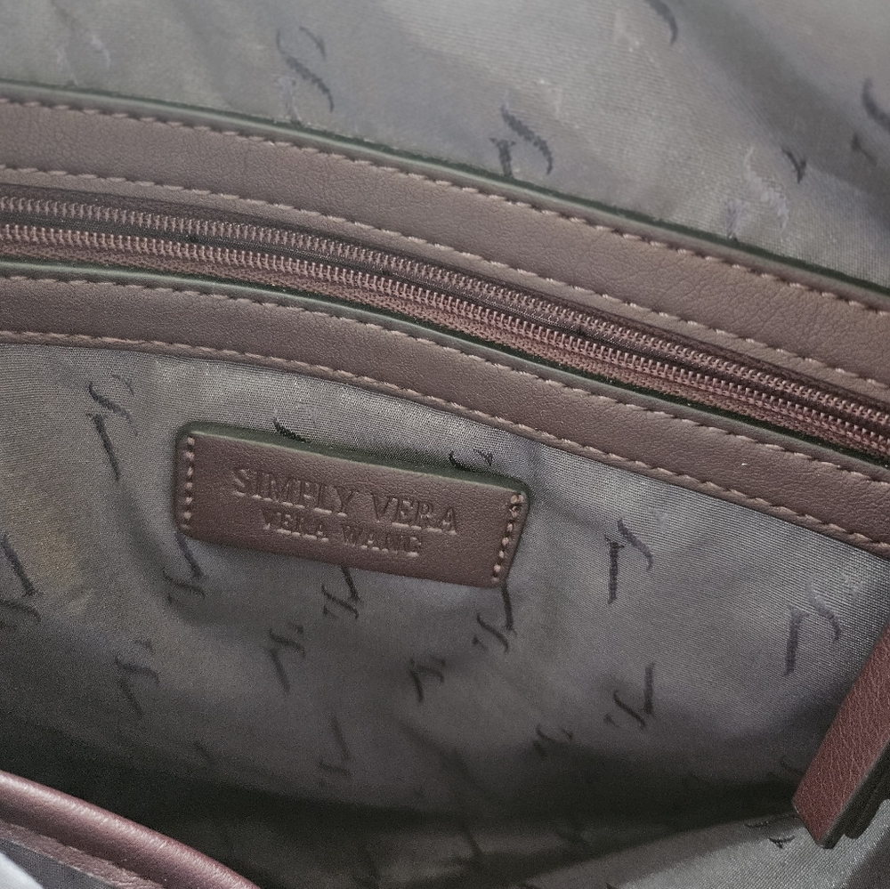 backpack - Picture 2 of 4